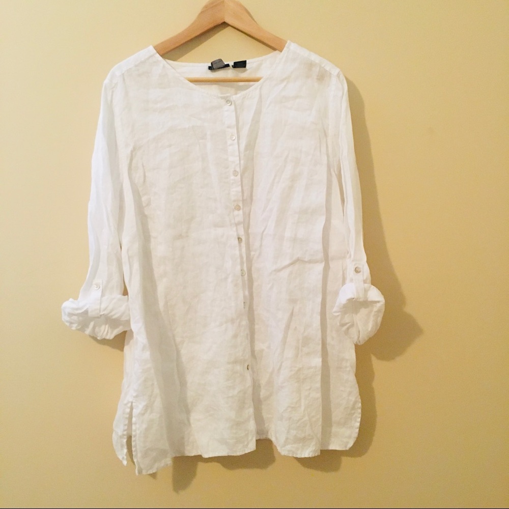 Tahari | Linen Button Down